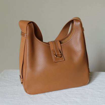 Hermès Vintage '90s Brown Courchevel Leather Tsako Shoulder Bag