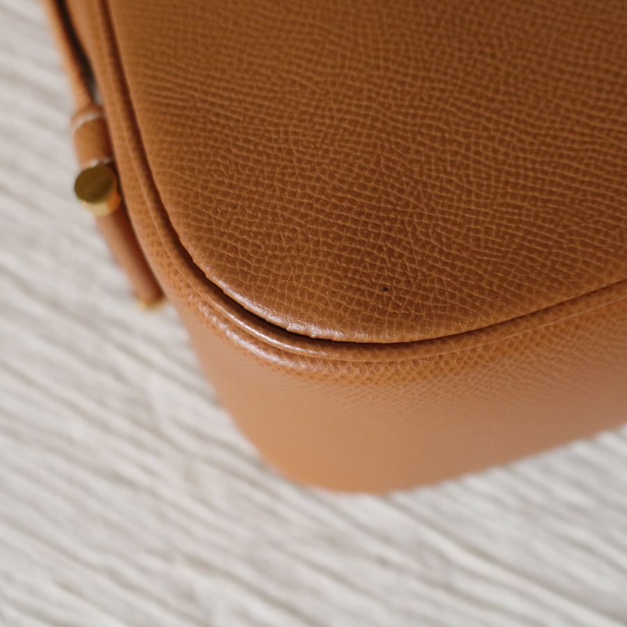 Hermès Vintage '90s Brown Courchevel Leather Tsako Shoulder Bag
