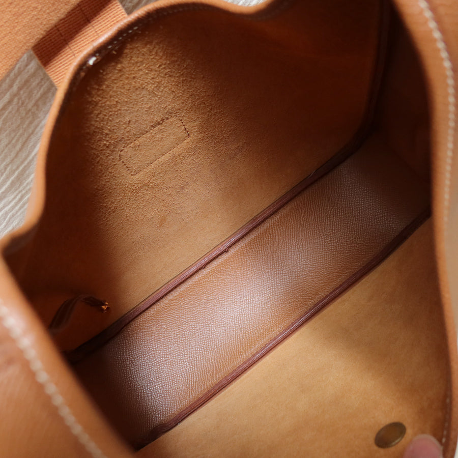 Hermès Vintage '90s Brown Courchevel Leather Tsako Shoulder Bag