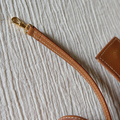 Hermès Vintage '90s Brown Courchevel Leather Tsako Shoulder Bag