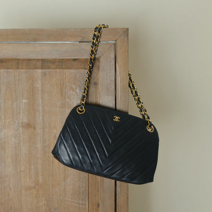 Chanel Vintage Dark Navy Lambskin Classic Chevron Quilted Kiss Lock 2way Bag