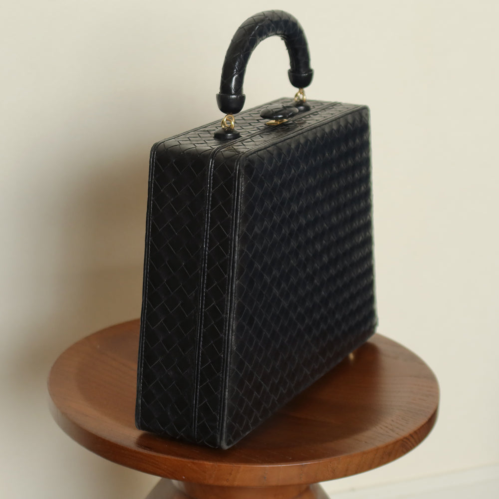 Rare Bottega Veneta Vintage Vanity Case Style Intrecciato Kiss Lock Trapeze 2way Bag