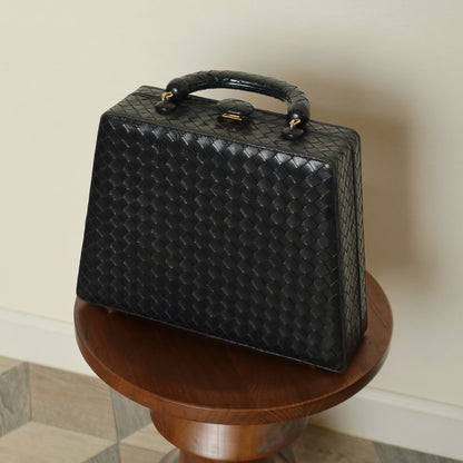 Rare Bottega Veneta Vintage Vanity Case Style Intrecciato Kiss Lock Trapeze 2way Bag