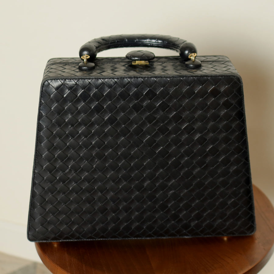 Rare Bottega Veneta Vintage Vanity Case Style Intrecciato Kiss Lock Trapeze 2way Bag