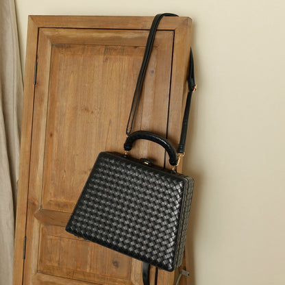 Rare Bottega Veneta Vintage Vanity Case Style Intrecciato Kiss Lock Trapeze 2way Bag