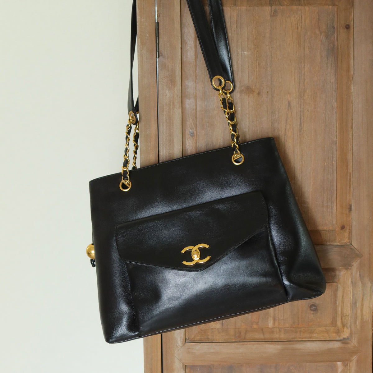 Chanel Vintage Black Lambskin CC Turn lock Pocket CC charm Large Shoulder Bag
