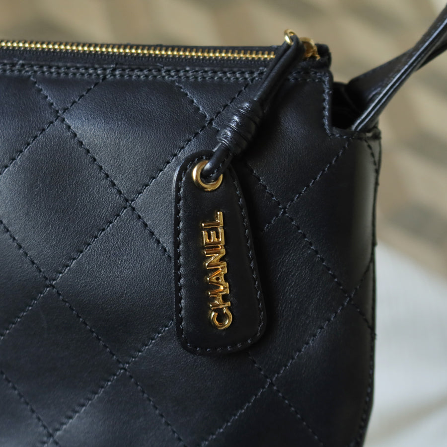 Rare Chanel Vintage Classic Black Calfskin Diamond Stitched CC Charm Shoulder Bag