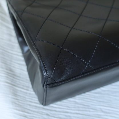 Rare Chanel Vintage Classic Black Calfskin Diamond Stitched CC Charm Shoulder Bag