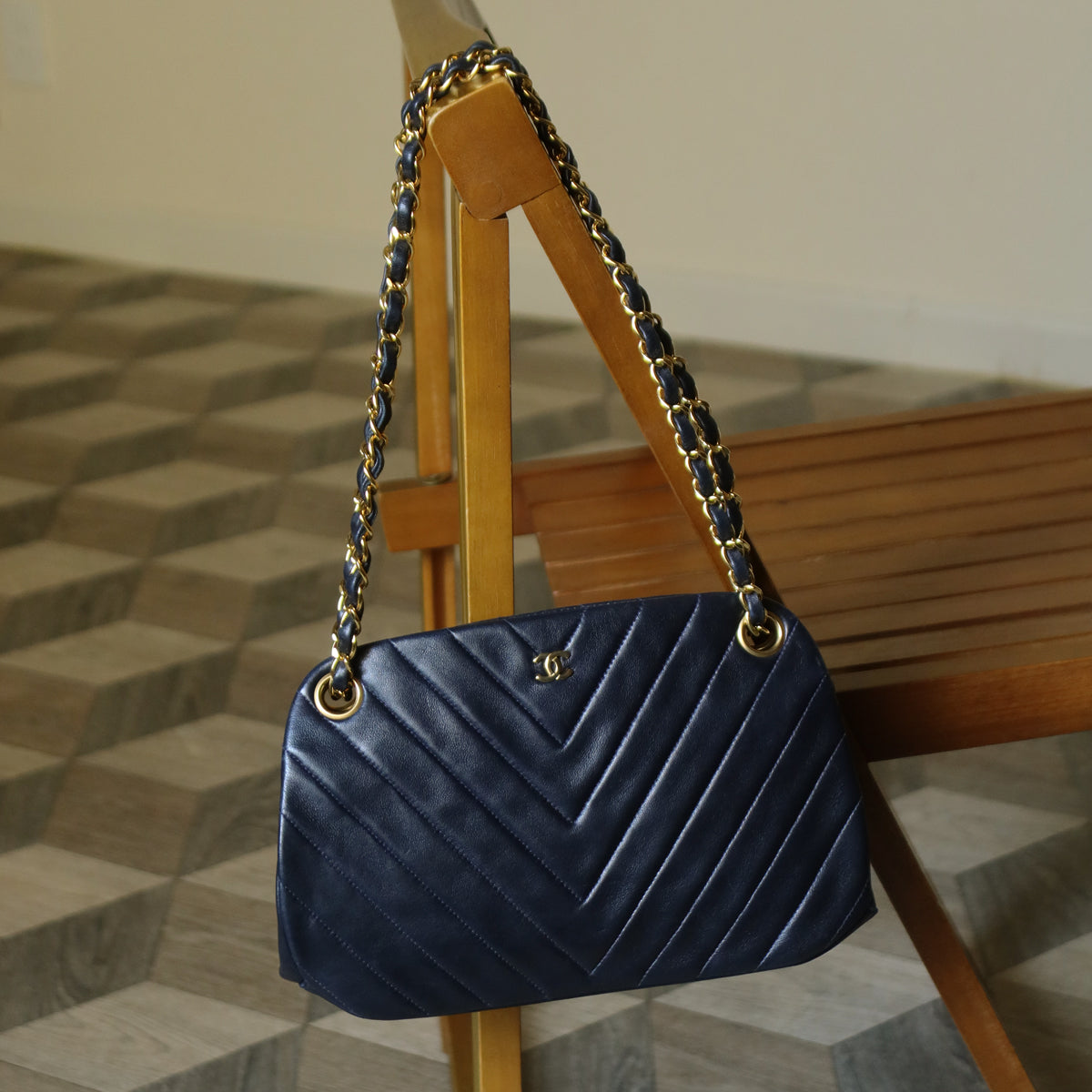 Chanel Vintage Dark Navy Lambskin Classic Chevron Quilted Kiss Lock 2way Bag