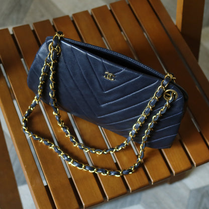 Chanel Vintage Dark Navy Lambskin Classic Chevron Quilted Kiss Lock 2way Bag
