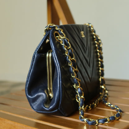 Chanel Vintage Dark Navy Lambskin Classic Chevron Quilted Kiss Lock 2way Bag