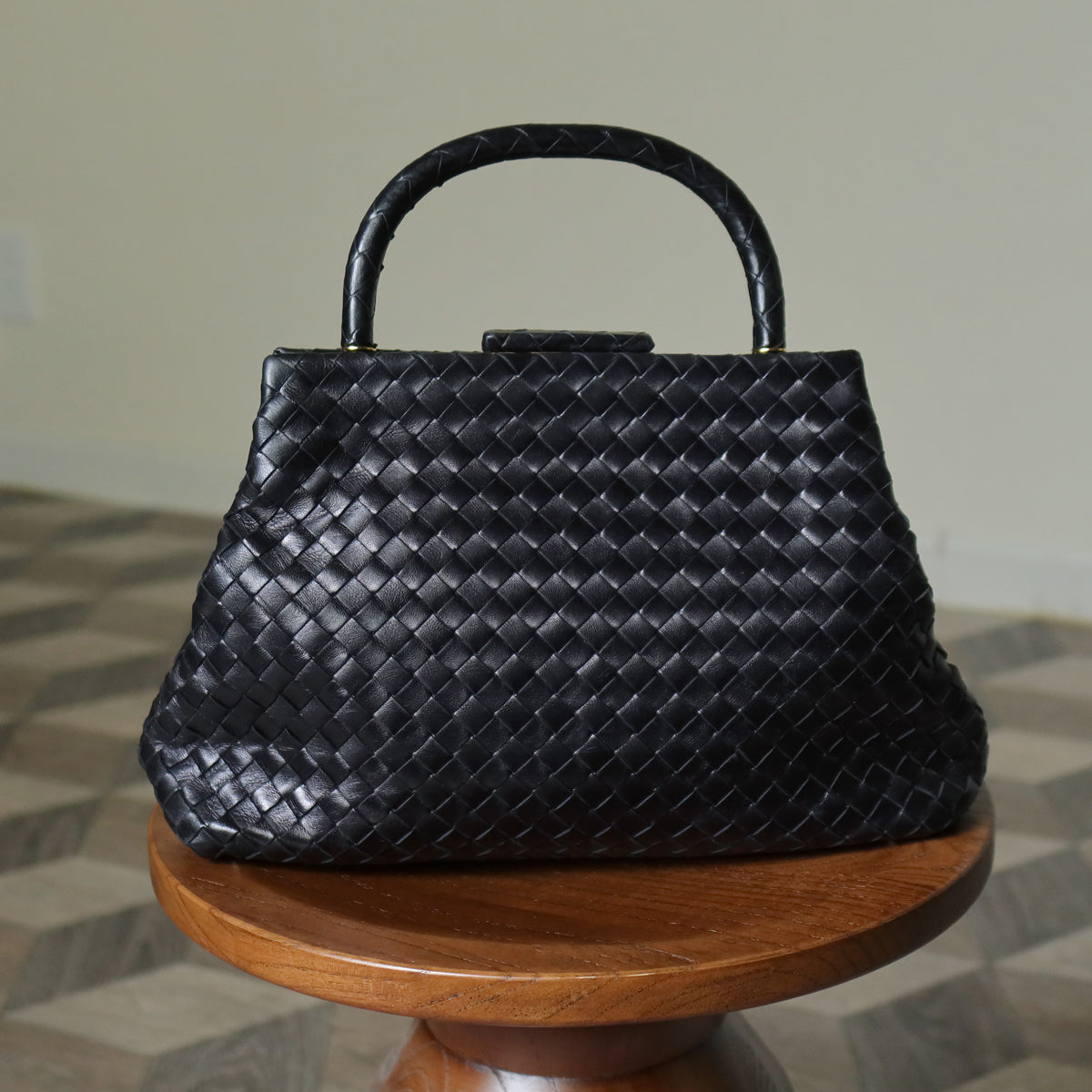 Bottega Veneta Vintage Black Leatherr Intrecciato Kiss Lock Top Handle Bag
