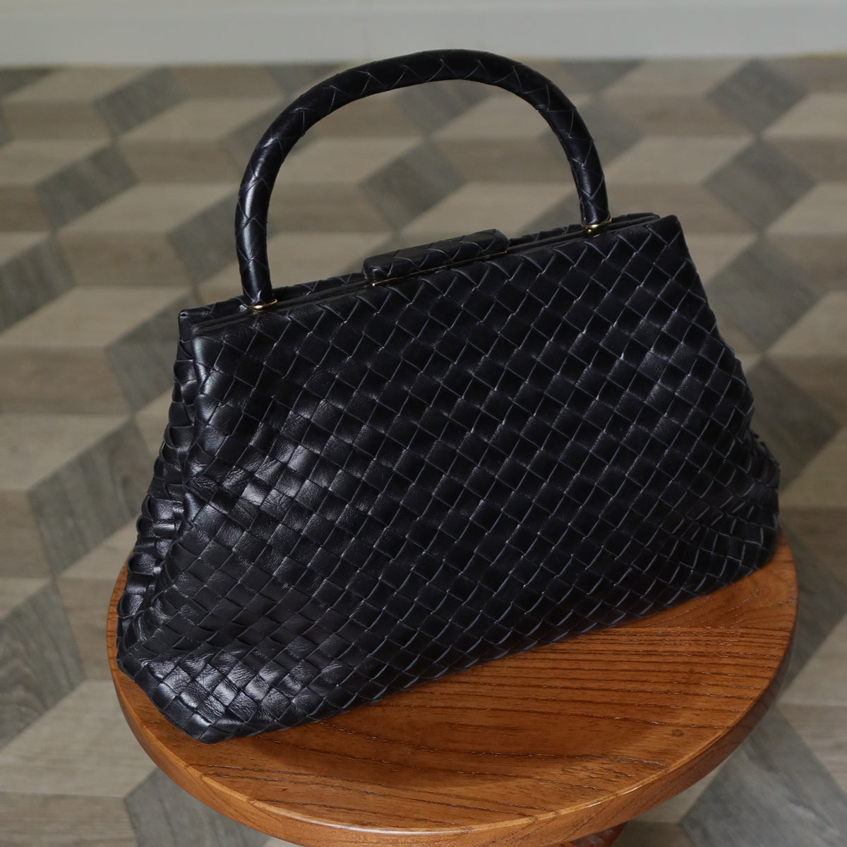 Bottega Veneta Vintage Black Leatherr Intrecciato Kiss Lock Top Handle Bag