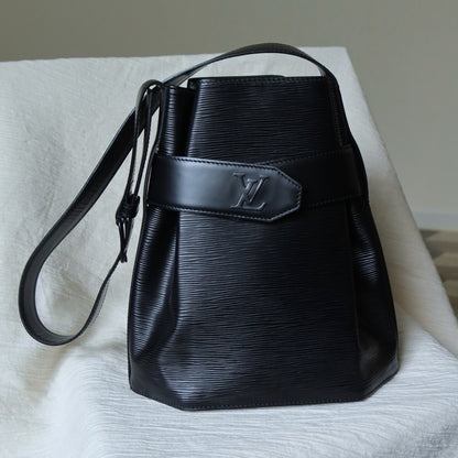Louis Vuitton Vintage Black Epi Leather Flap Bucket Shoulder Bag