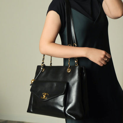 Chanel Vintage Black Lambskin CC Turn lock Pocket CC charm Large Shoulder Bag