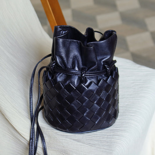 Rare Bottega Veneta Vintage Intrecciato Weave Oval Bucket Crossbody Sling Bag