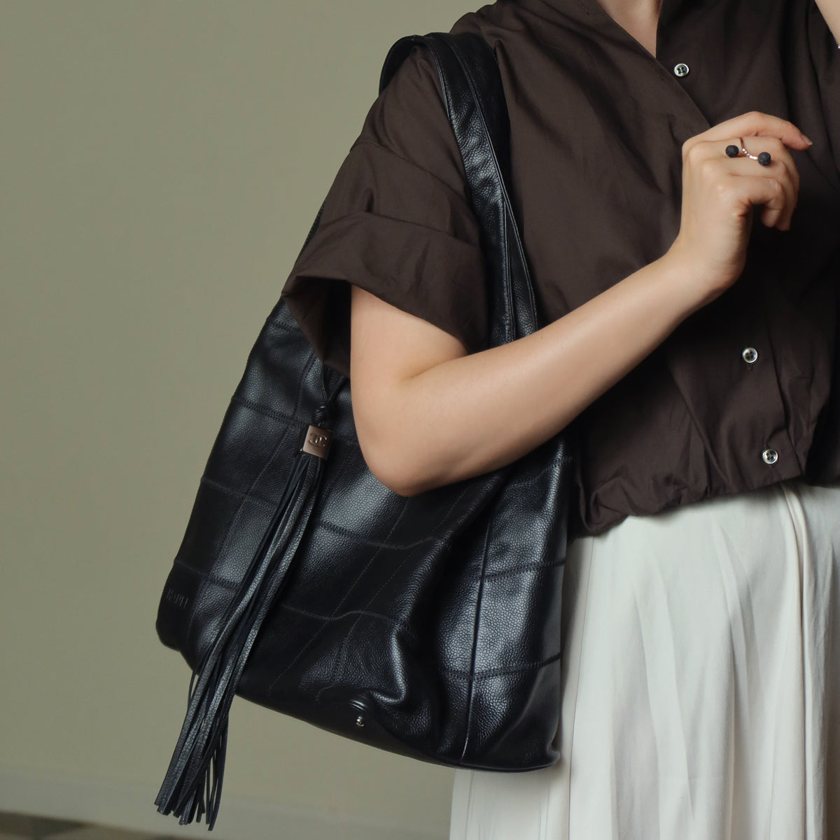 Chanel Vintage Black Chocolate Bar Stitching Calf leather CC Tassel Hobo Tote Bag