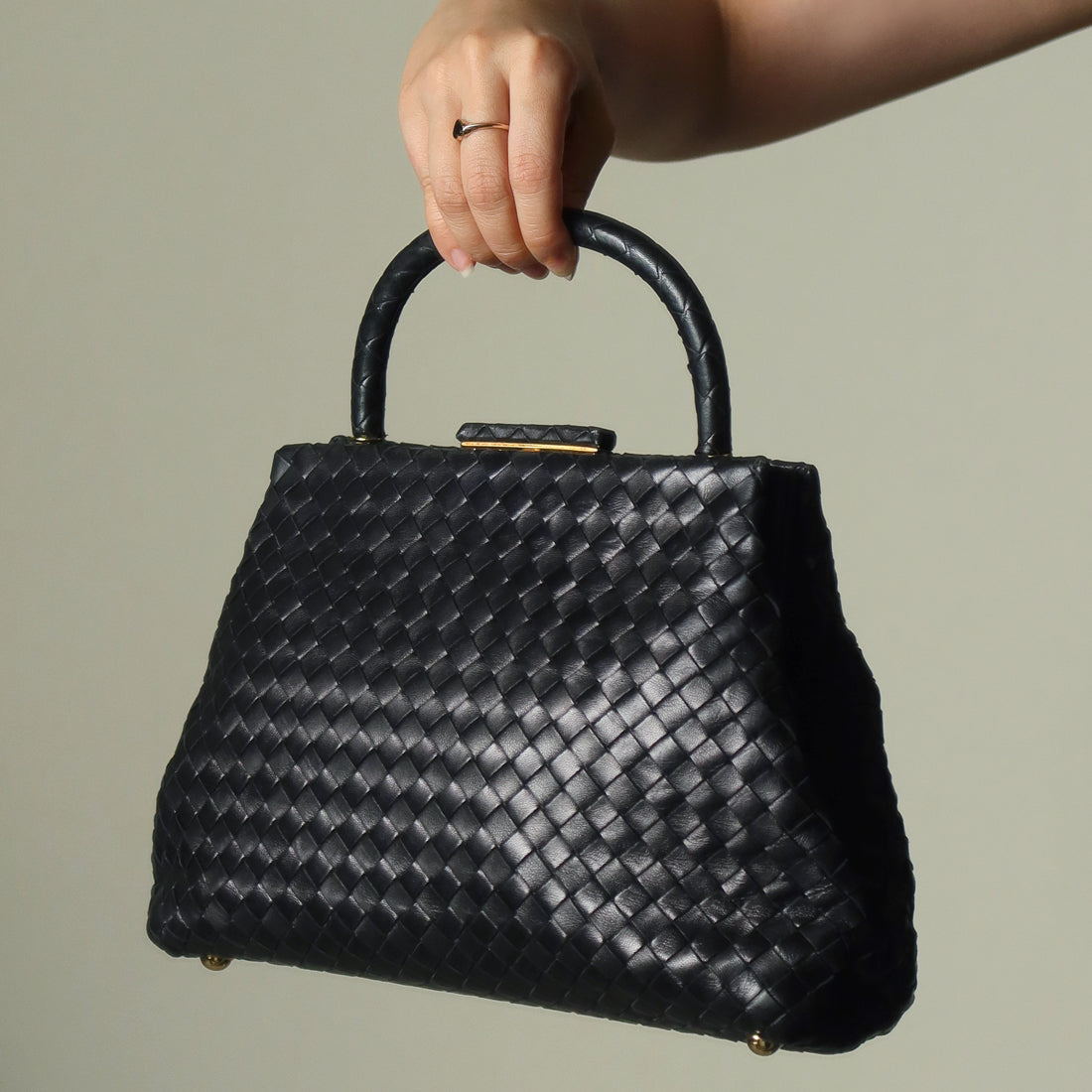 Bottega Veneta Vintage Black Leatherr Intrecciato Kiss Lock Top Handle Bag