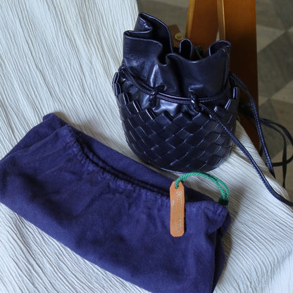 Rare Bottega Veneta Vintage Intrecciato Weave Oval Bucket Crossbody Sling Bag