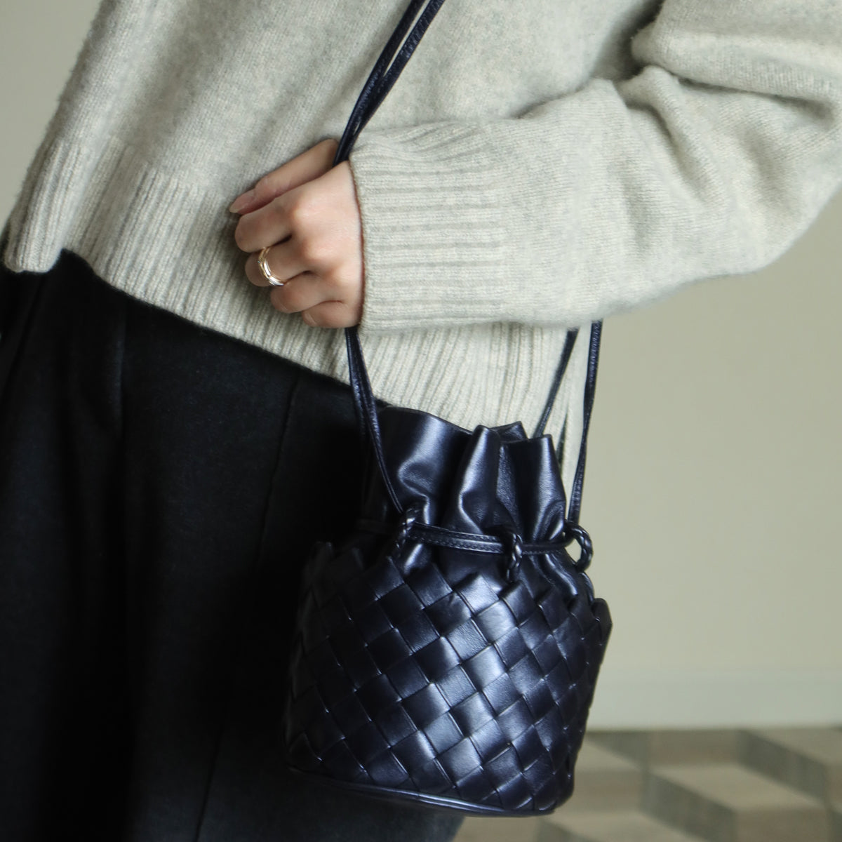 Rare Bottega Veneta Vintage Intrecciato Weave Oval Bucket Crossbody Sling Bag