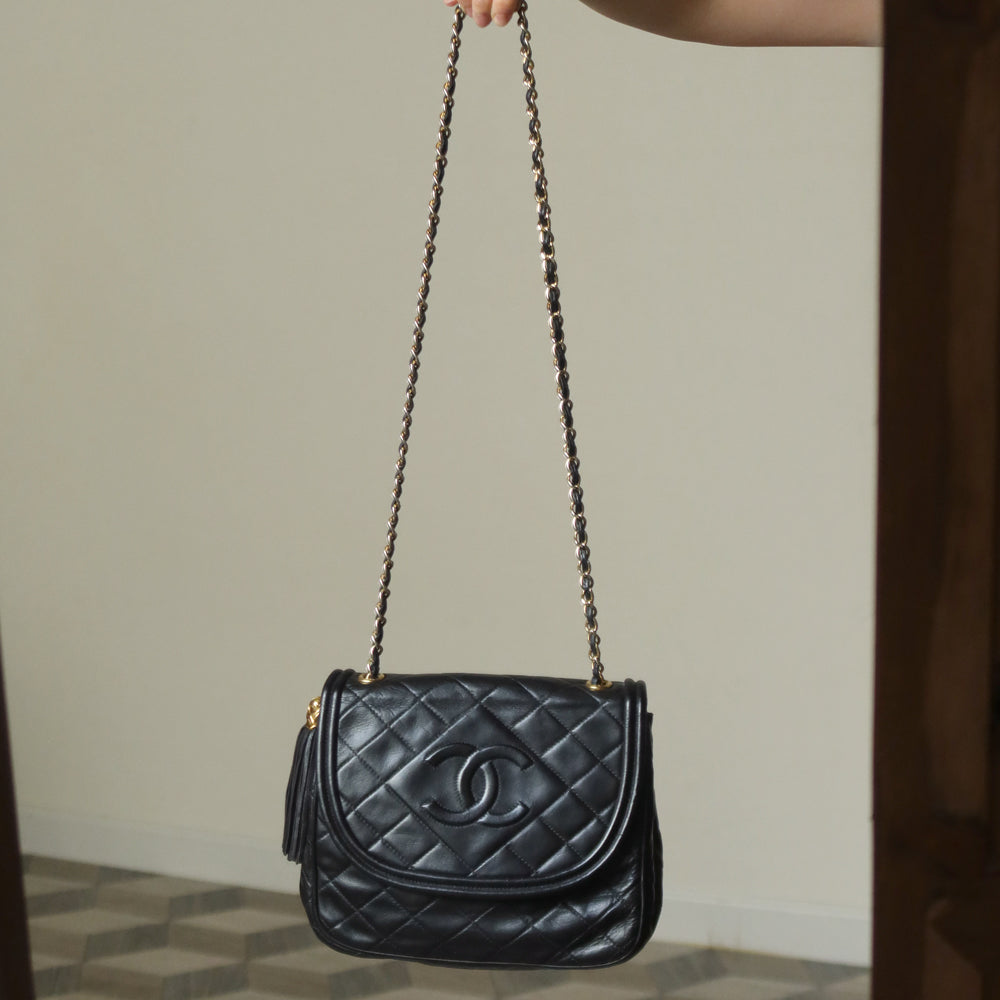 Vintage Chanel Black Lambskin Matelasse CC mark Tassel charm Classic Flap Bag