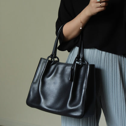 Gucci Vintage Black Leather Daily Tote Shoulder Bag with Gucci Charm