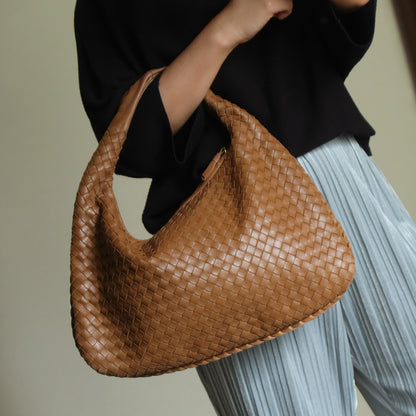 Bottega Veneta Vintage Caramel Brown Intrecciato Weave Veneta Hobo Shoulder Bag