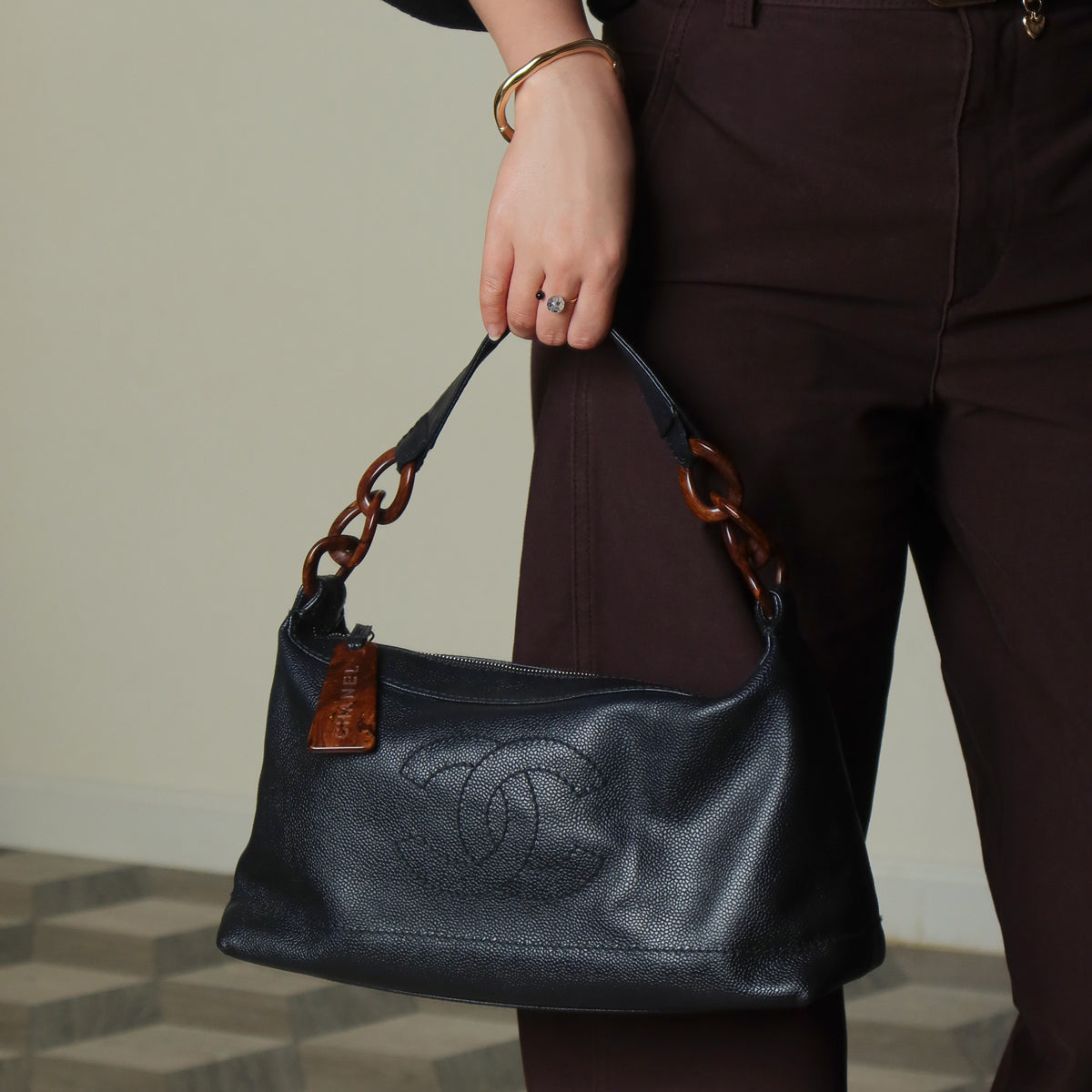 Chanel Vintage Black Caviar Leather CC mark Wood chain-link Charm Shoulder Bag