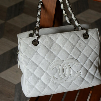 Chanel Vintage White Caviar Leather Matelasse CC mark Shoulder Bag