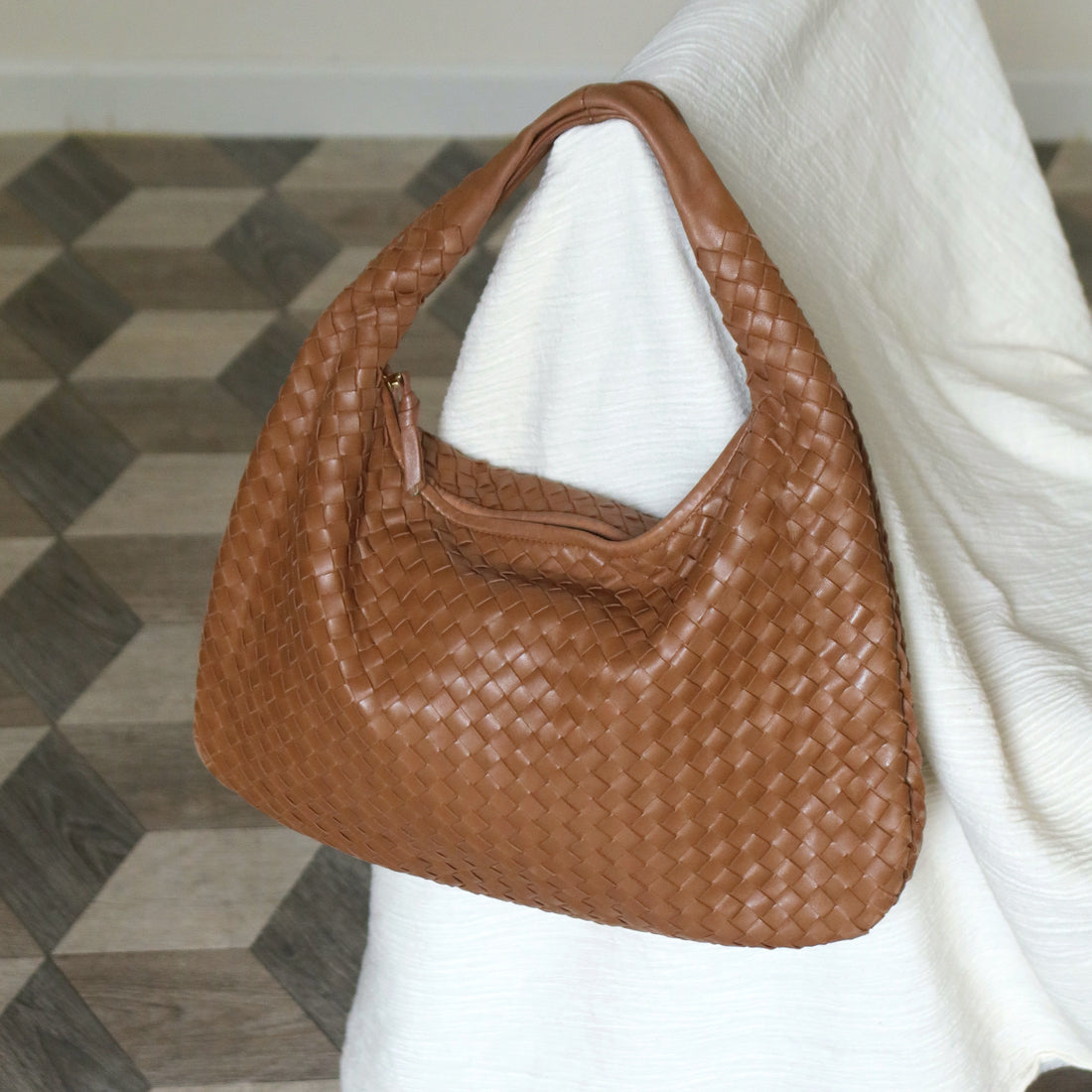 Bottega Veneta Vintage Caramel Brown Intrecciato Weave Veneta Hobo Shoulder Bag