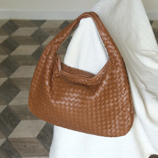 Bottega Veneta Vintage Caramel Brown Intrecciato Weave Veneta Hobo Shoulder Bag