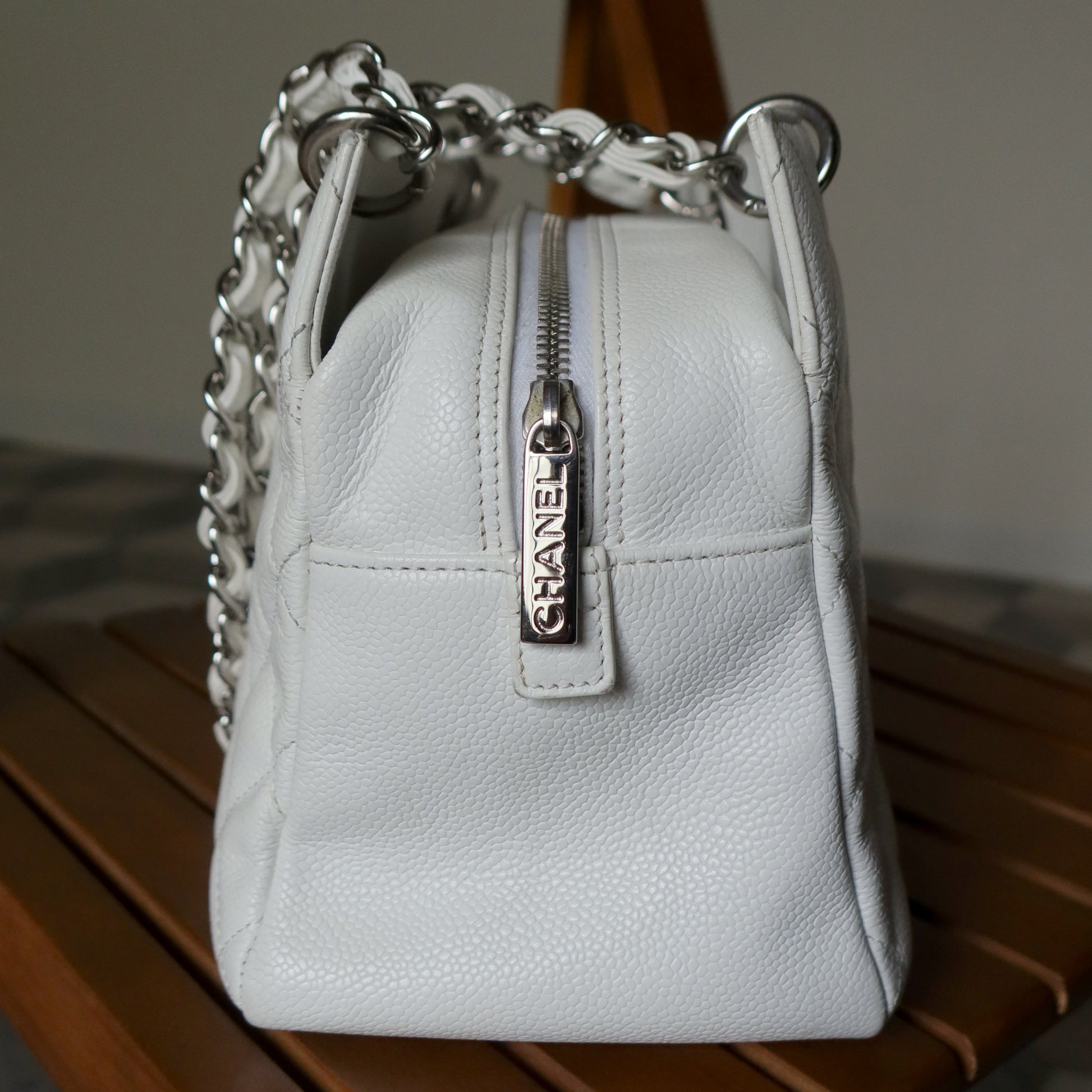 Chanel Vintage White Caviar Leather Matelasse CC mark Shoulder Bag