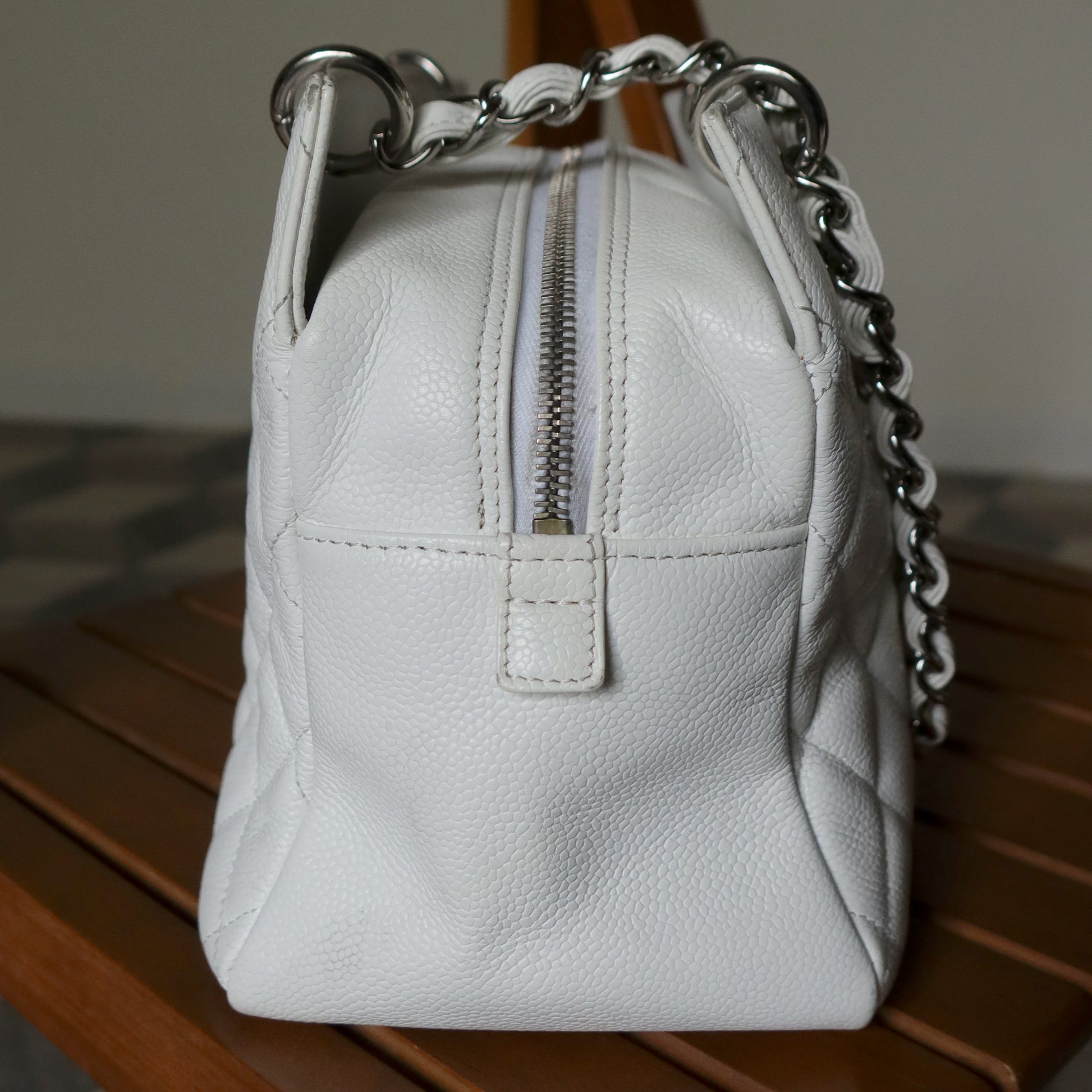 Chanel Vintage White Caviar Leather Matelasse CC mark Shoulder Bag
