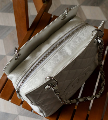 Chanel Vintage White Caviar Leather Matelasse CC mark Shoulder Bag
