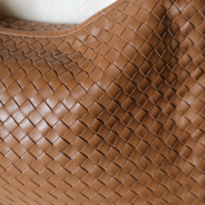 Bottega Veneta Vintage Caramel Brown Intrecciato Weave Veneta Hobo Shoulder Bag