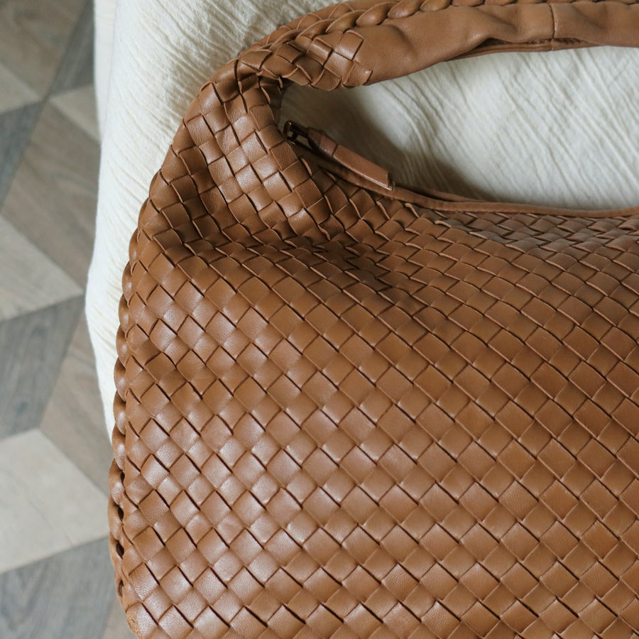 Bottega Veneta Vintage Caramel Brown Intrecciato Weave Veneta Hobo Shoulder Bag