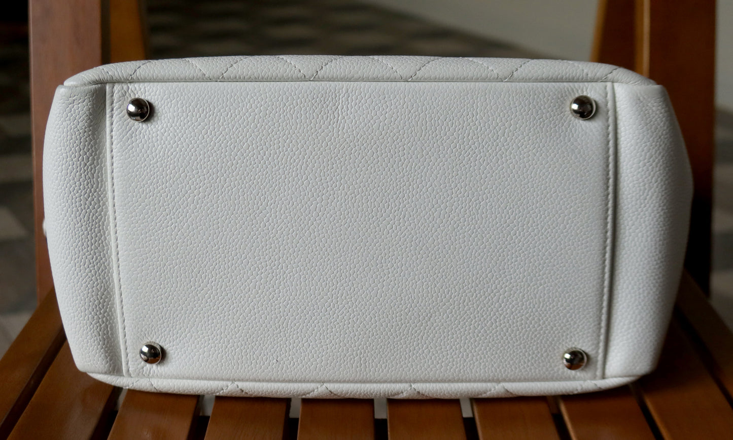 Chanel Vintage White Caviar Leather Matelasse CC mark Shoulder Bag