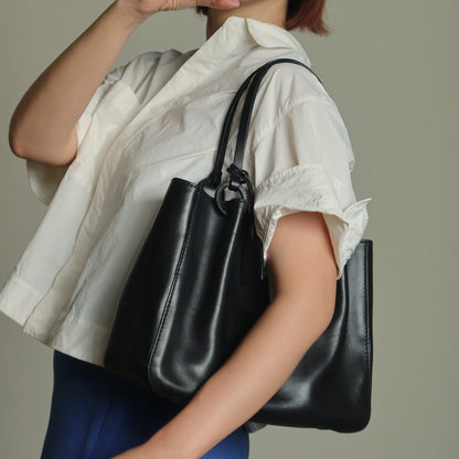 Gucci Vintage Black Leather Daily Tote Shoulder Bag with Gucci Charm