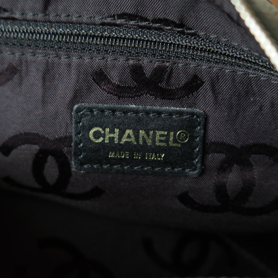 Chanel Vintage Black Caviar Leather CC mark Wood chain-link Charm Shoulder Bag