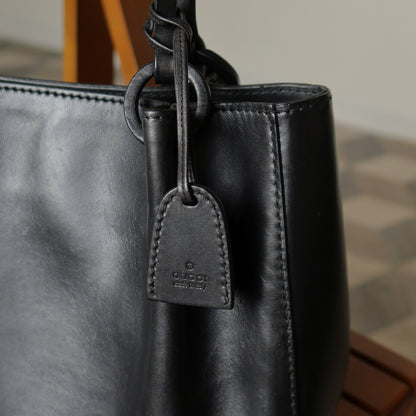 Gucci Vintage Black Leather Daily Tote Shoulder Bag with Gucci Charm