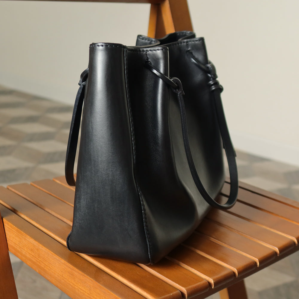 Gucci Vintage Black Leather Daily Tote Shoulder Bag with Gucci Charm