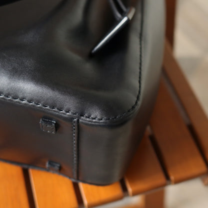 Gucci Vintage Black Leather Daily Tote Shoulder Bag with Gucci Charm