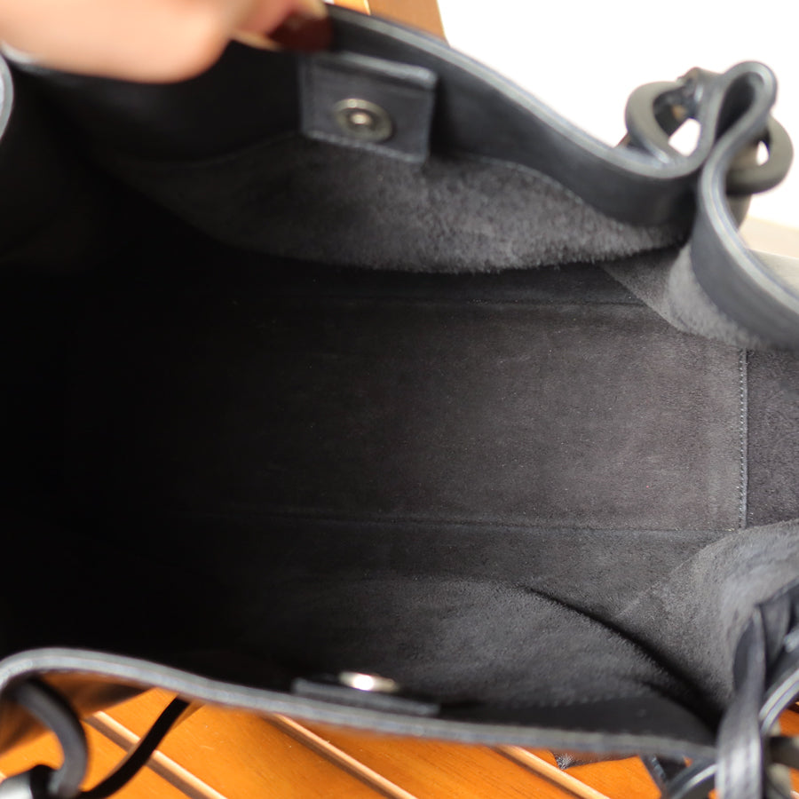 Gucci Vintage Black Leather Daily Tote Shoulder Bag with Gucci Charm