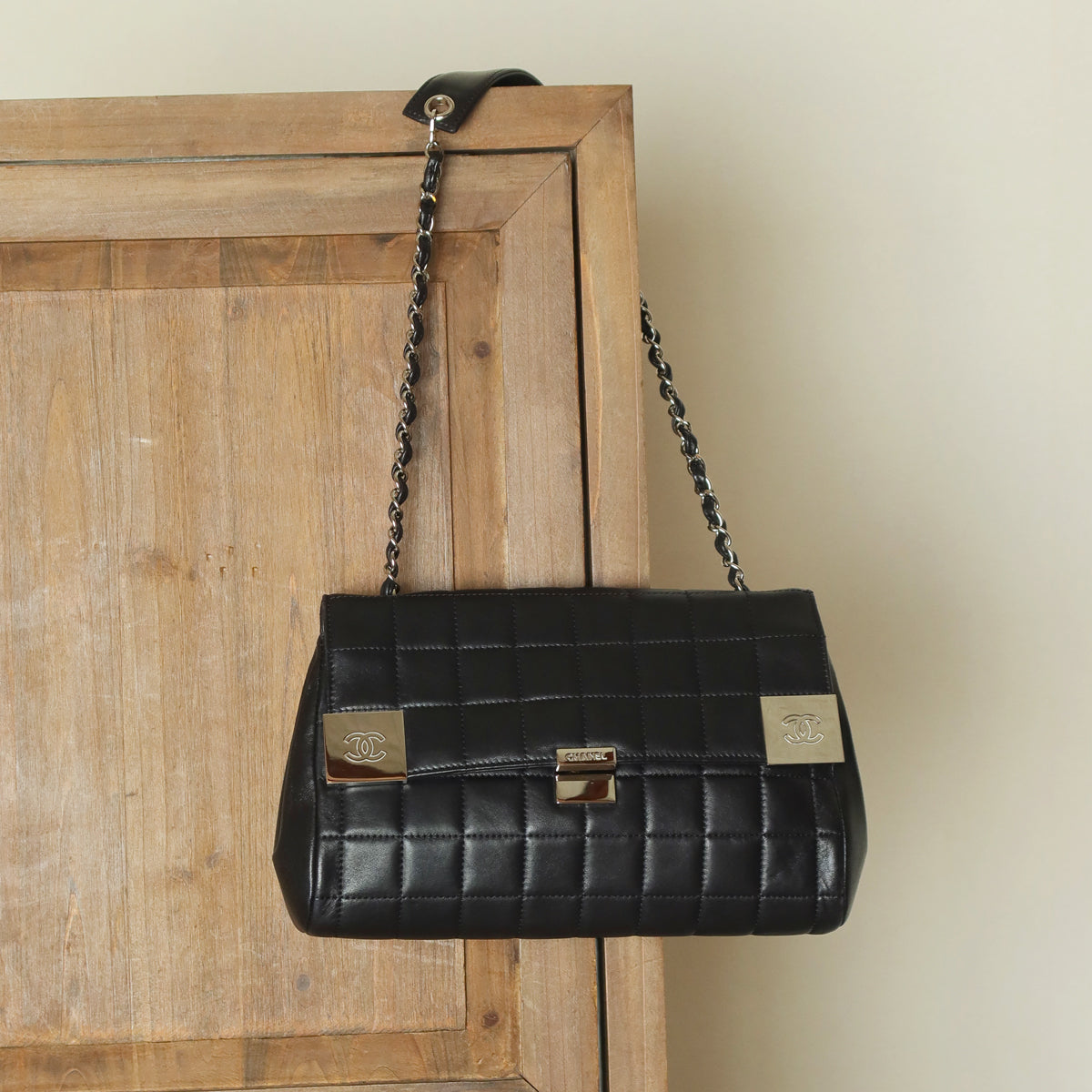 Chanel Vintage Black Lambskin Chocolate Bar Quilted Coco mark Shoulder Flap Bag