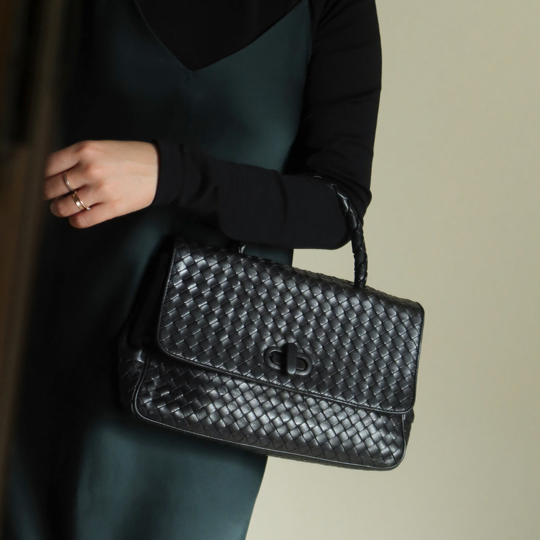 Bottega Veneta Vintage Black Intrecciato Turn Lock Braided Top Handle Bag