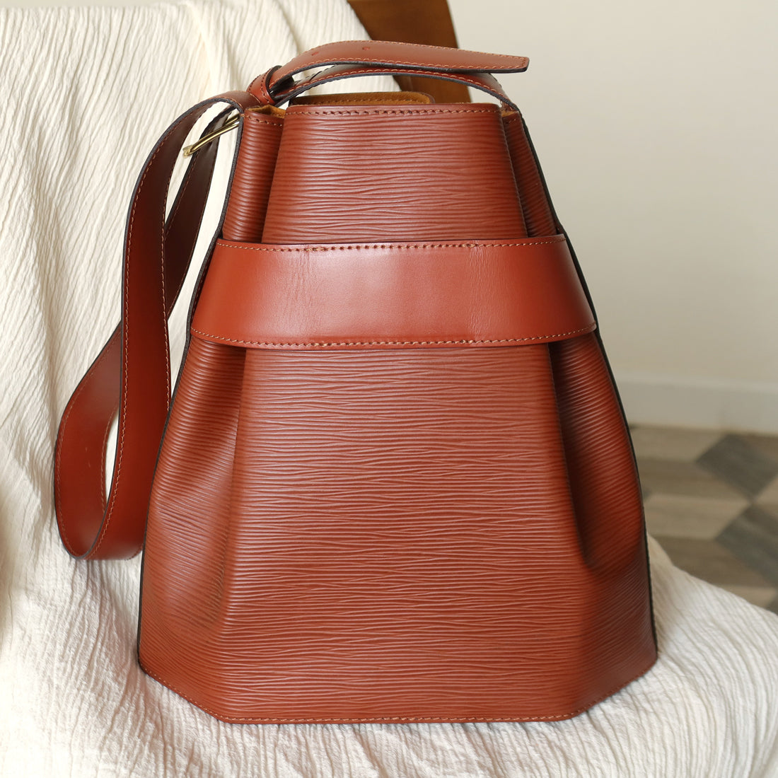 Louis Vuitton Vintage Cogac Brown Epi Leather Belt Strap Shoulder Bag