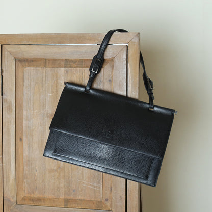 Gucci Vintage Black Grained Leather Sleek Shoulder Flap Bag