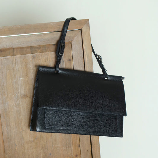 Gucci Vintage Black Grained Leather Sleek Shoulder Flap Bag