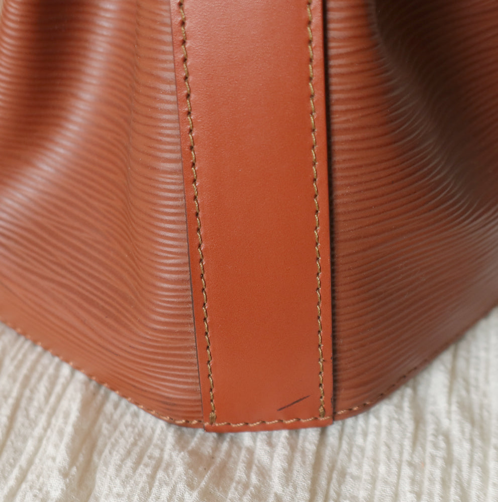 Louis Vuitton Vintage Cogac Brown Epi Leather Belt Strap Shoulder Bag