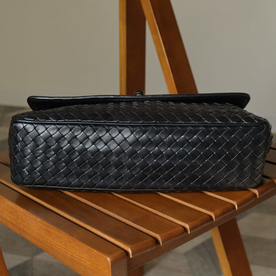 Bottega Veneta Vintage Black Intrecciato Turn Lock Braided Top Handle Bag